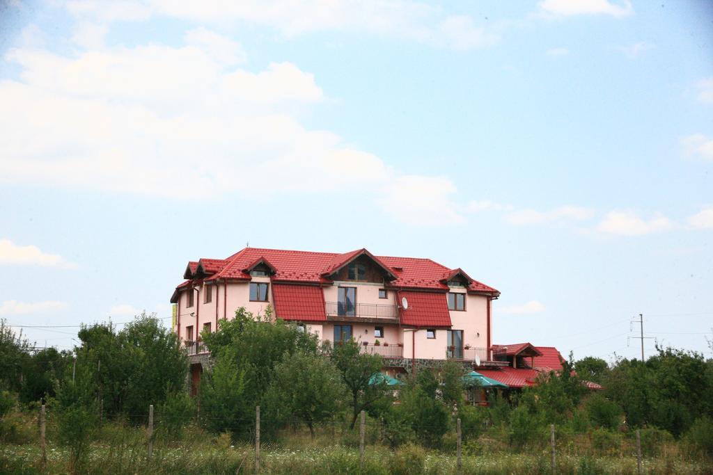 Heaven Hotel Saliste  Exterior photo